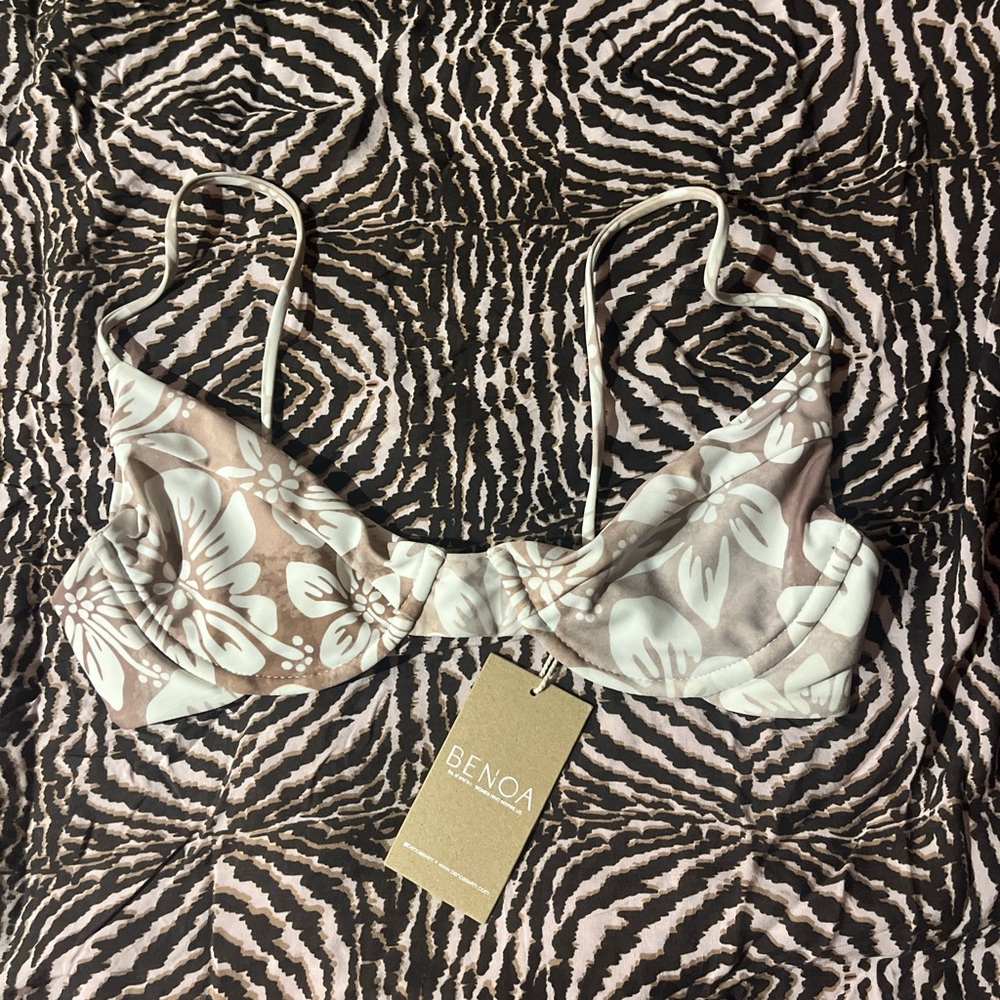 TRADING NWT SHEA TOP BATIK